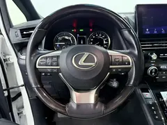 2020 Lexus LM 300h, белый — фото 21