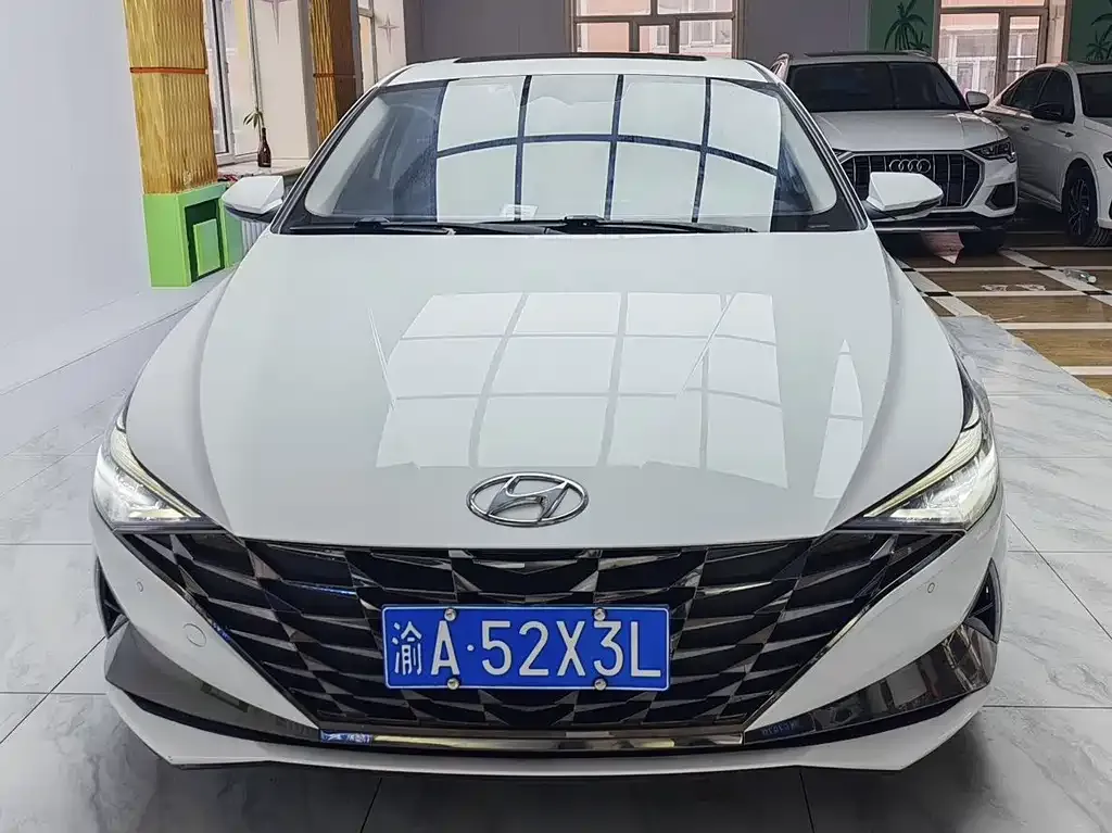 2022 Hyundai Elantra 1.5L CVT LUX Premium