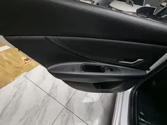 2022 Hyundai Elantra 1.5L CVT LUX Premium, белый — фото 23