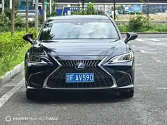 2021 Lexus ES 300h, чёрный — фото 1