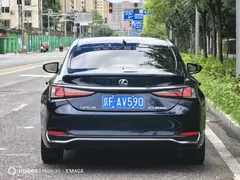 2021 Lexus ES 300h, чёрный — фото 6