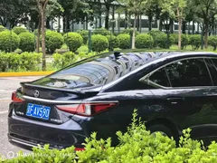 2021 Lexus ES 300h, чёрный — фото 8