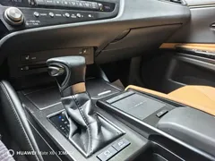 2021 Lexus ES 300h, чёрный — фото 17