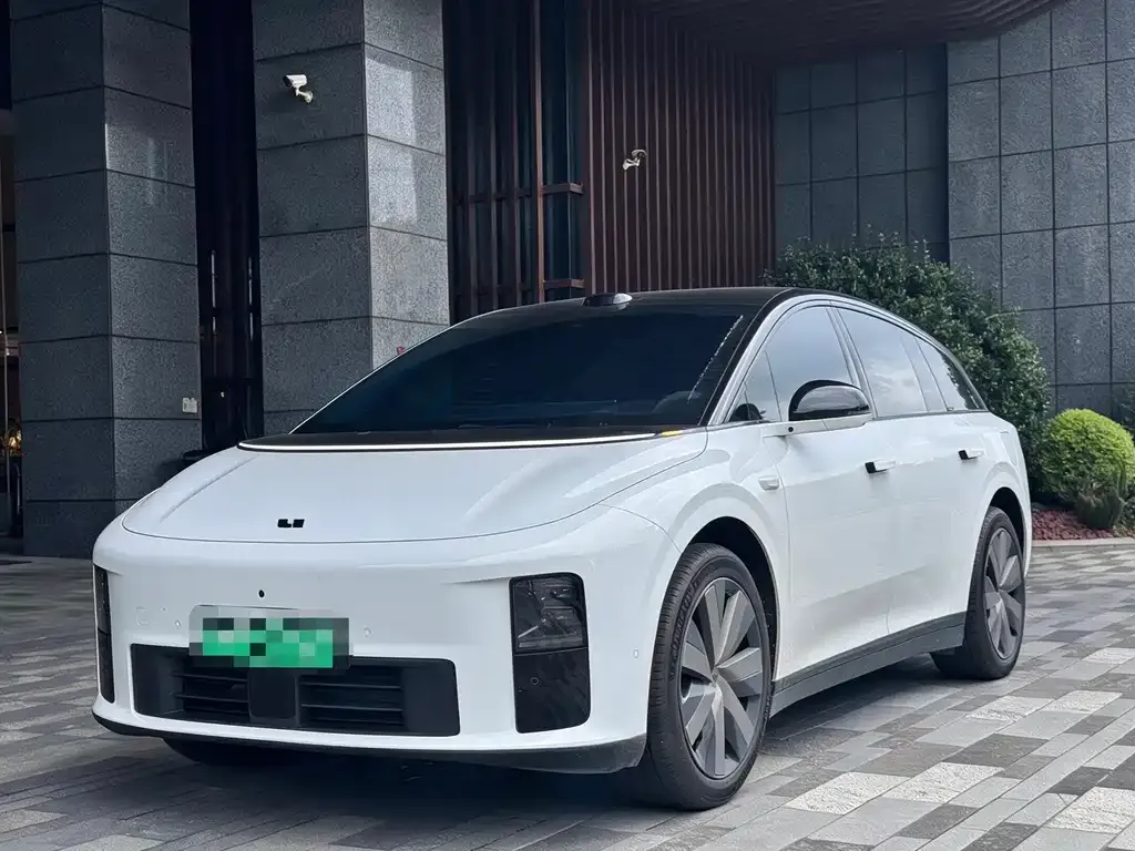 2025 Li Auto i6 2WD Standard