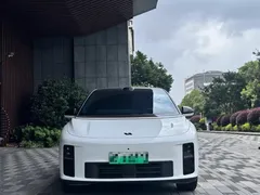 2025 Li Auto i6 2WD Standard, белый — фото 2