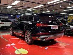 2021 Audi Q7 55 TFSI quattro S line, чёрный — фото 5