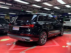 2021 Audi Q7 55 TFSI quattro S line, чёрный — фото 7