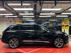 2021 Audi Q7 55 TFSI quattro S line, чёрный — фото 8