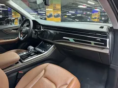 2021 Audi Q7 55 TFSI quattro S line, чёрный — фото 14