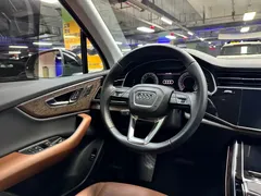 2021 Audi Q7 55 TFSI quattro S line, чёрный — фото 25