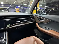 2021 Audi Q7 55 TFSI quattro S line, чёрный — фото 26