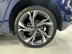 2023 Audi A3 Sportback 35 TFSI Fashion Sport, синий — фото 13