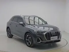 2022 Audi Q3 35 TFSI — фото 3