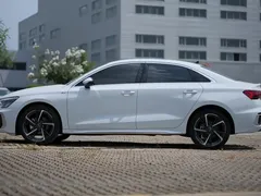 2022 Audi A3L Limousine 35 TFSI, белый — фото 6