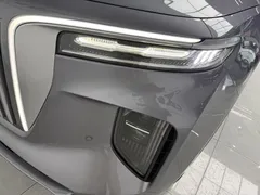 2022 Hongqi E-HS9 690km — фото 5