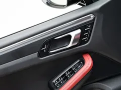 2022 Porsche Macan T 2.0T, чёрный — фото 15