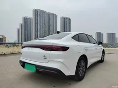 2025 BYD Qin L DM-i Smart Driving 80KM Transcendent Type, белый — фото 4