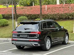 2021 Audi Q7 55 TFSI quattro S line, чёрный — фото 7