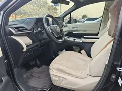 2023 Toyota Sienna 2.5L Hybrid Premium, чёрный — фото 8