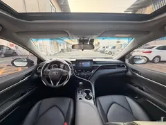 2023 Toyota Camry Hybrid 2.5HGVP Advanced, белый — фото 5
