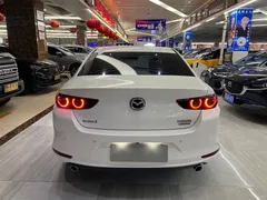 2022 Mazda 3 2.0L AT, белый — фото 5