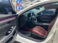 2022 Mazda 3 2.0L AT, белый — фото 7