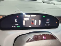 2025 Zeekr Mix Smart Driving, чёрный — фото 18