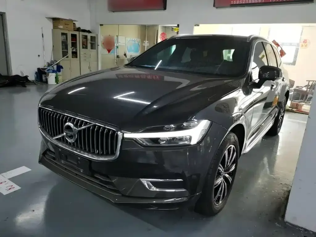 2021 Volvo XC60 4WD Luxury