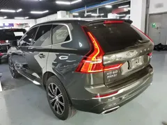 2021 Volvo XC60 4WD Luxury — фото 23