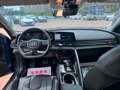 2022 Hyundai Elantra 1.5L CVT LUX Premium, синий — фото 9