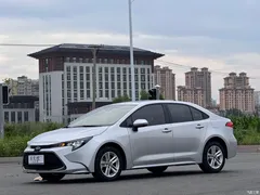 2022 Toyota Levin 185T CVT Luxury — фото 1