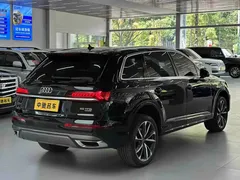 2023 Audi Q7 55 TFSI quattro S line, чёрный — фото 5
