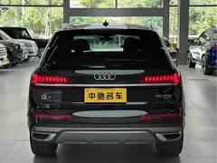 2023 Audi Q7 55 TFSI quattro S line, чёрный — фото 6