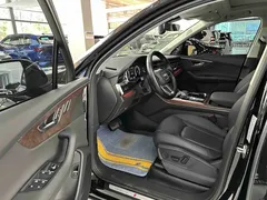 2023 Audi Q7 55 TFSI quattro S line, чёрный — фото 8