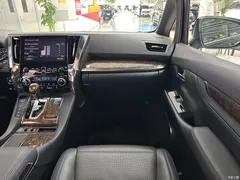 2022 Toyota Alphard 3.5L AT — фото 25