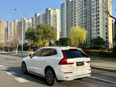 2023 Volvo XC60 B5 4WD Luxury, белый — фото 7