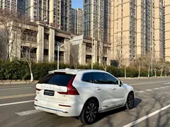 2023 Volvo XC60 B5 4WD Luxury, белый — фото 9