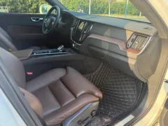 2023 Volvo XC60 B5 4WD Luxury, белый — фото 11