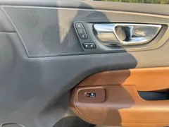 2023 Volvo XC60 B5 4WD Luxury, белый — фото 12