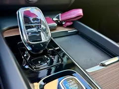 2023 Volvo XC60 B5 4WD Luxury, белый — фото 13