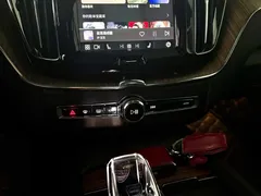 2023 Volvo XC60 B5 4WD Luxury, белый — фото 14