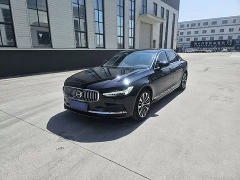 2023 Volvo S90