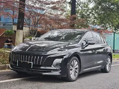 2022 Hongqi E-QM5 431km, чёрный — фото 1