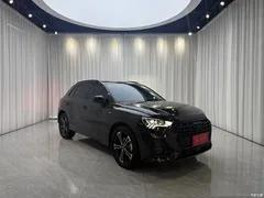 2021 Audi Q3 35 TFSI fashionable and dynamic — фото 3