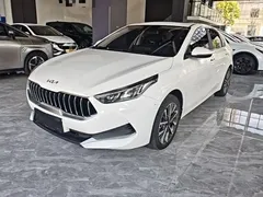 2021 Kia Cerato 1.5L CVT Fashion, белый — фото 2