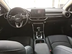 2021 Kia Cerato 1.5L CVT Fashion, белый — фото 10