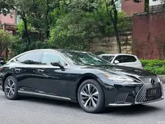 2021 Lexus LS 500h Excellence — фото 3