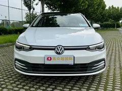 2023 Volkswagen Golf 200TSI DSG Pro, белый — фото 2