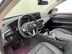 2021 BMW 6 Series GT 6 GT 630i, белый — фото 23