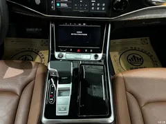2021 Audi Q7 55 TFSI quattro S line sporty — фото 10